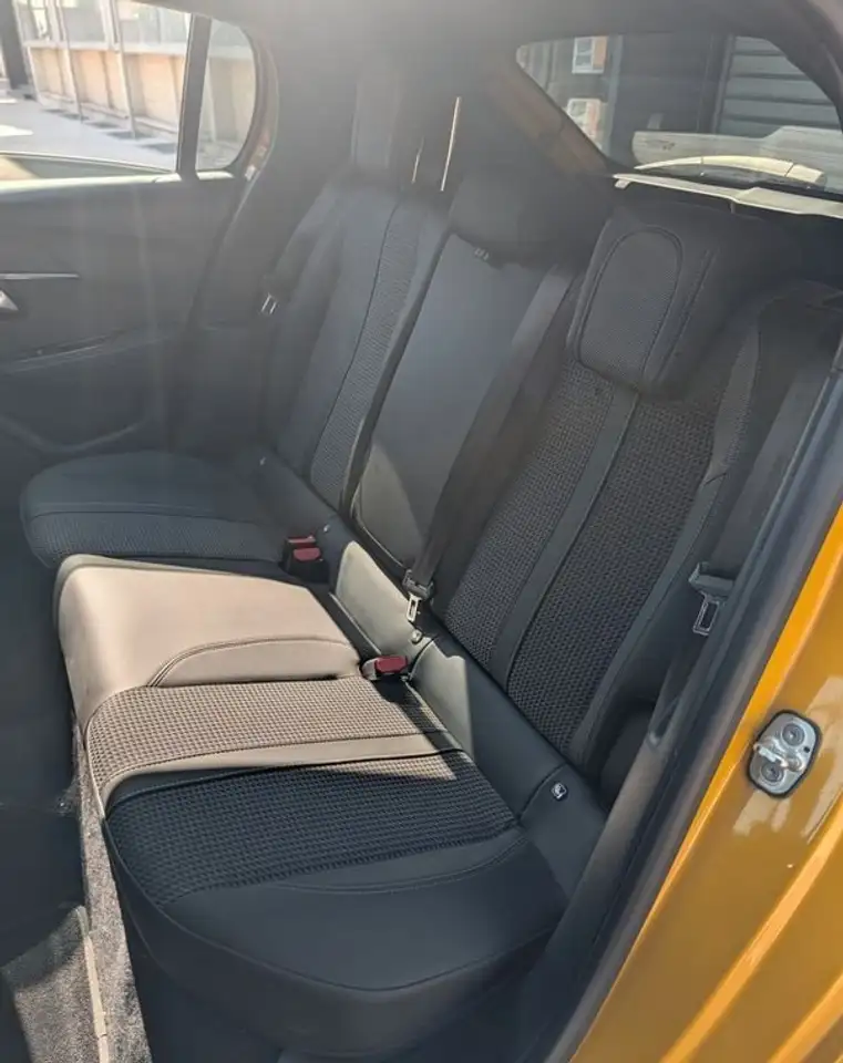 Peugeot 208 208 — photo 5