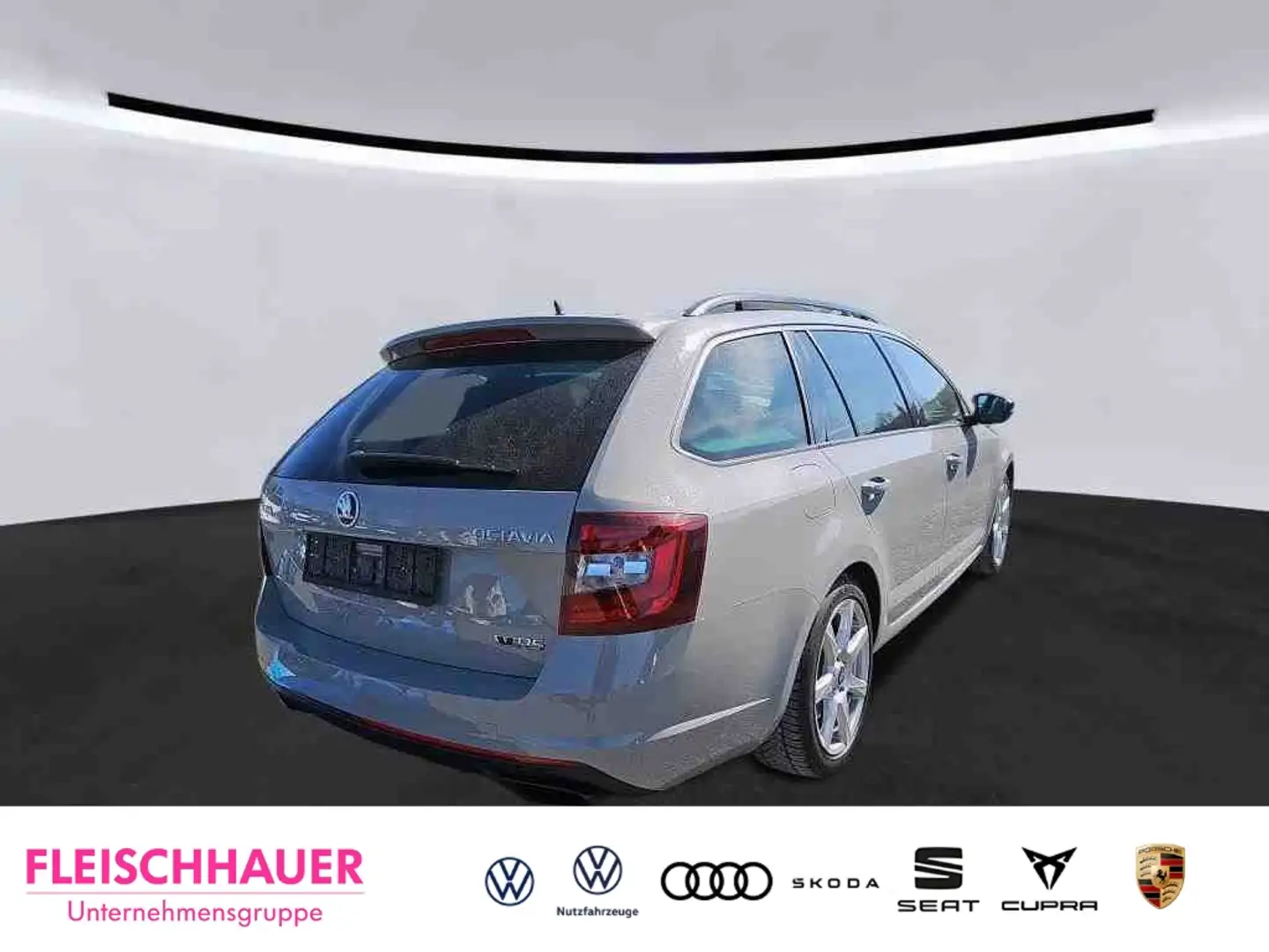 Skoda Octavia RS 2.0 TSI DSG StandHZG AHK Pano Navi Leder Digita Grau - 2
