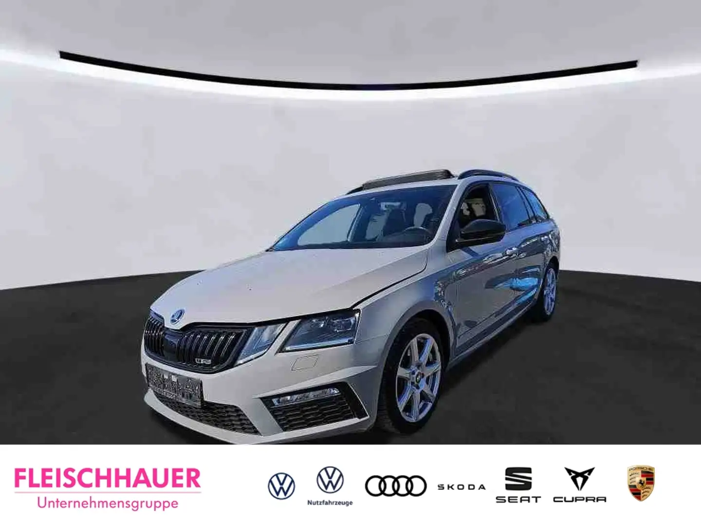 Skoda Octavia RS 2.0 TSI DSG StandHZG AHK Pano Navi Leder Digita Grau - 1