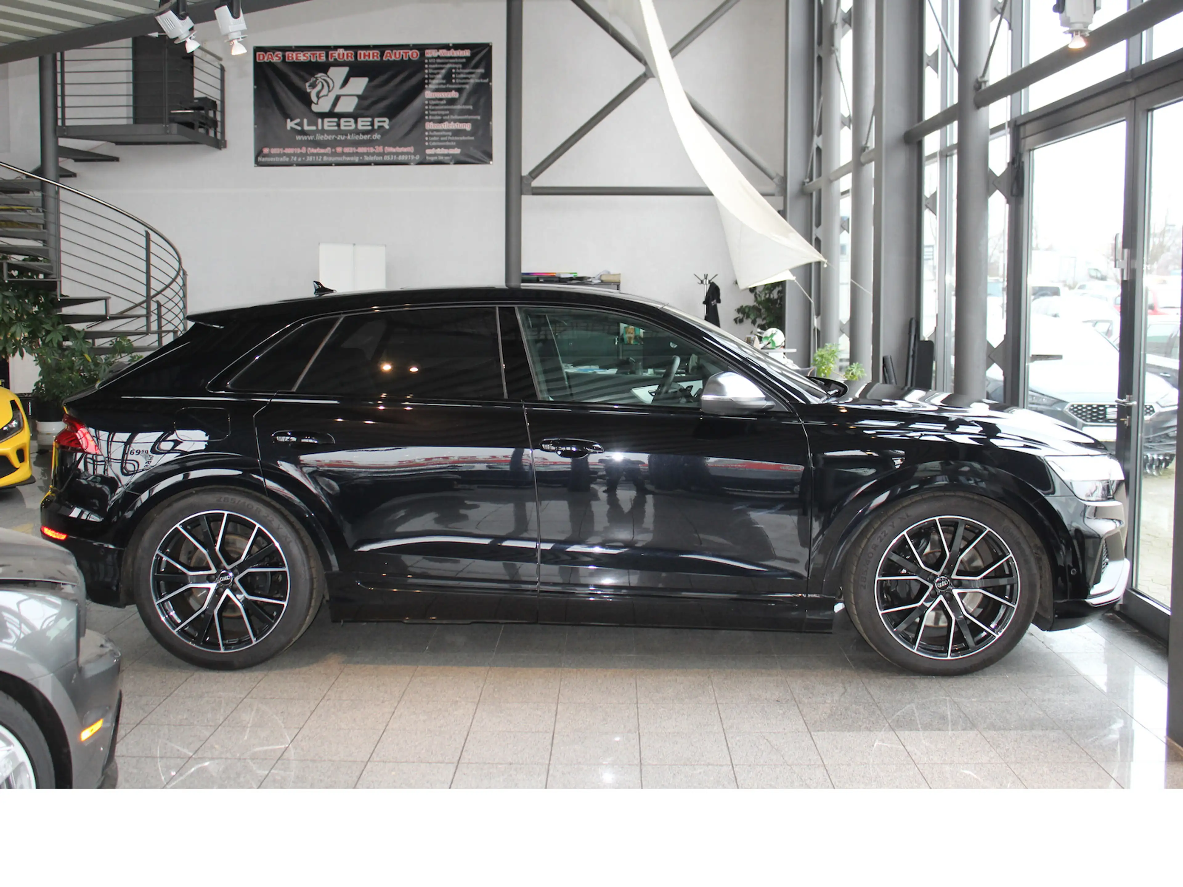 Audi SQ8 4.0 TDI quat LUFT*PANO*22´*KEY*360°*ACC*H-UP — photo 8