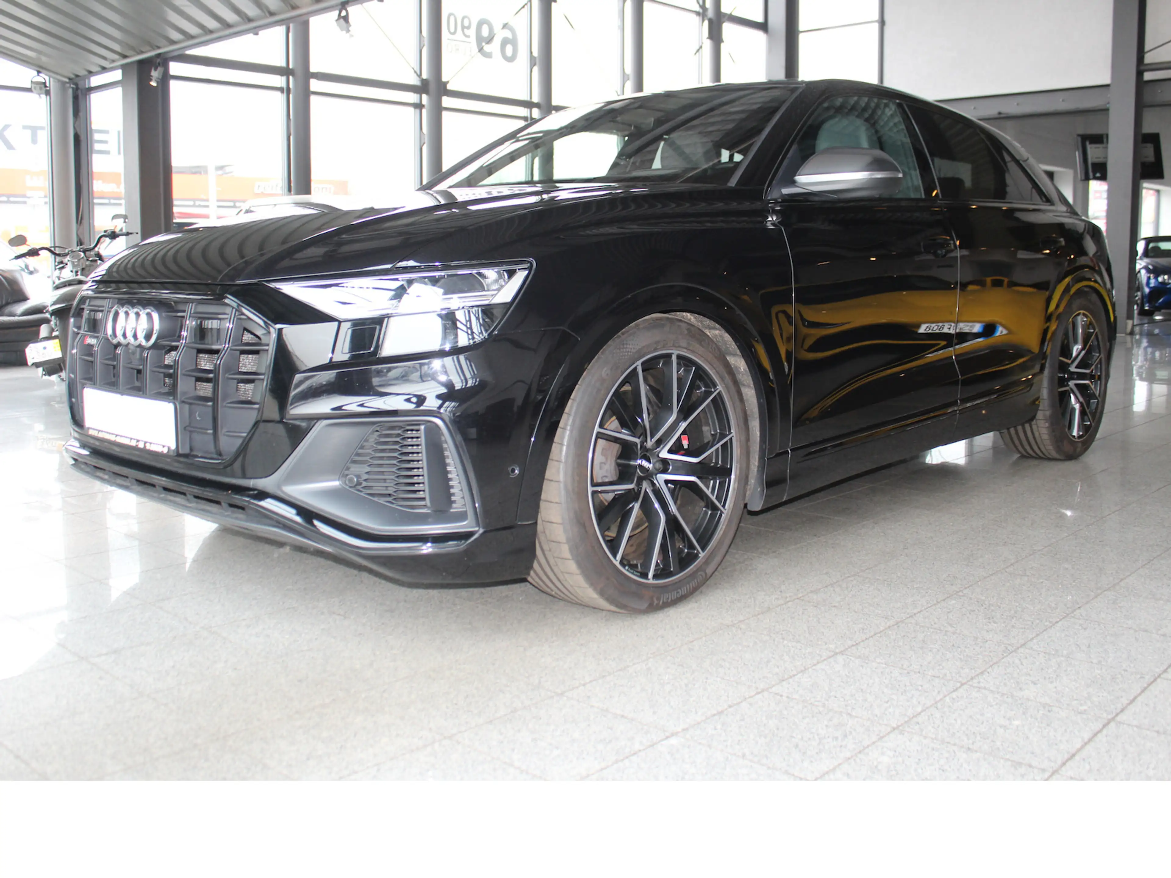 Audi SQ8 4.0 TDI quat LUFT*PANO*22´*KEY*360°*ACC*H-UP — photo 15