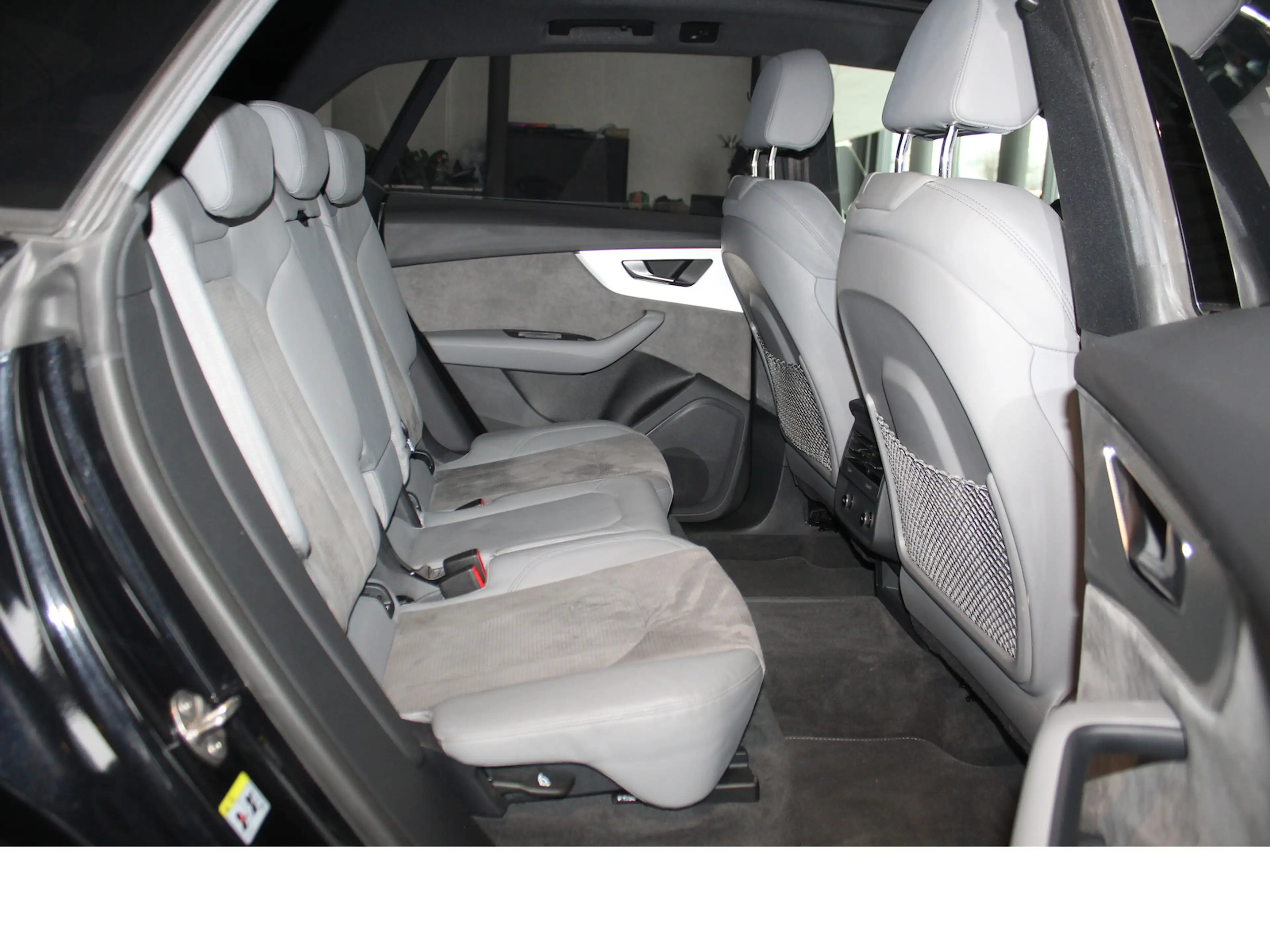 Audi SQ8 4.0 TDI quat LUFT*PANO*22´*KEY*360°*ACC*H-UP — photo 12