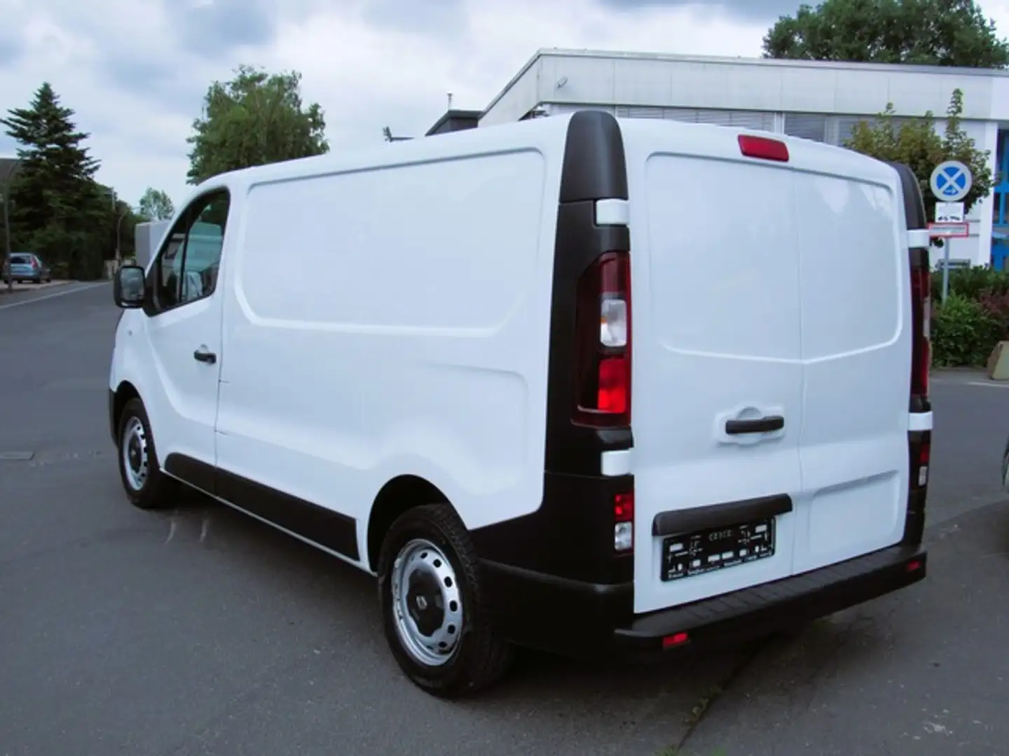 Renault Trafic L1H1 Klima Sortimo EU6 1.Hand 2,8t Weiß - 2