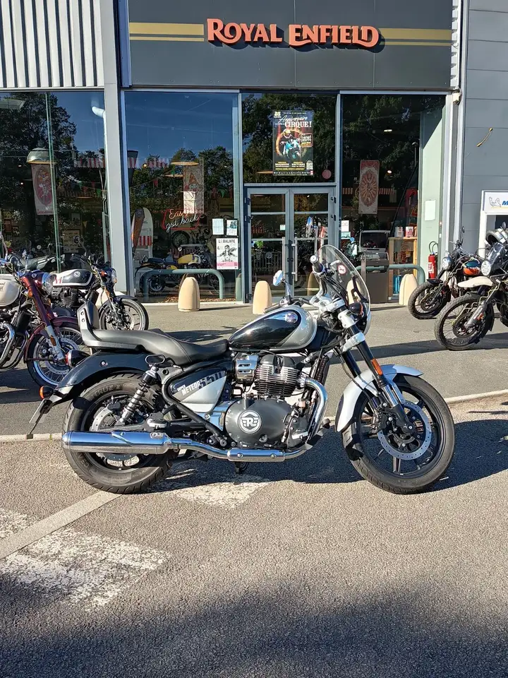 Royal Enfield Super Meteor 650