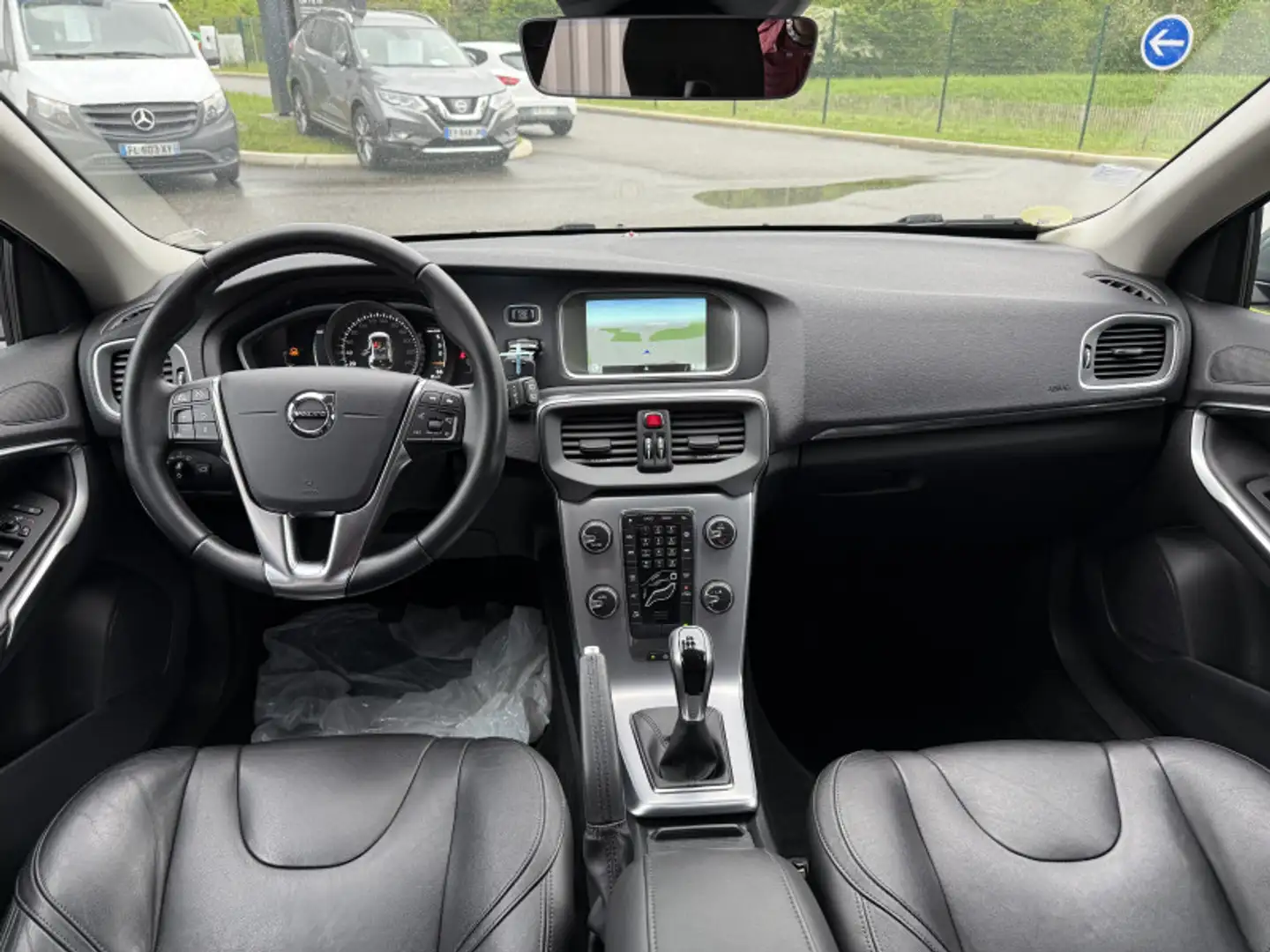 Volvo V40 D2 120CH INSCRIPTION Gris - 2