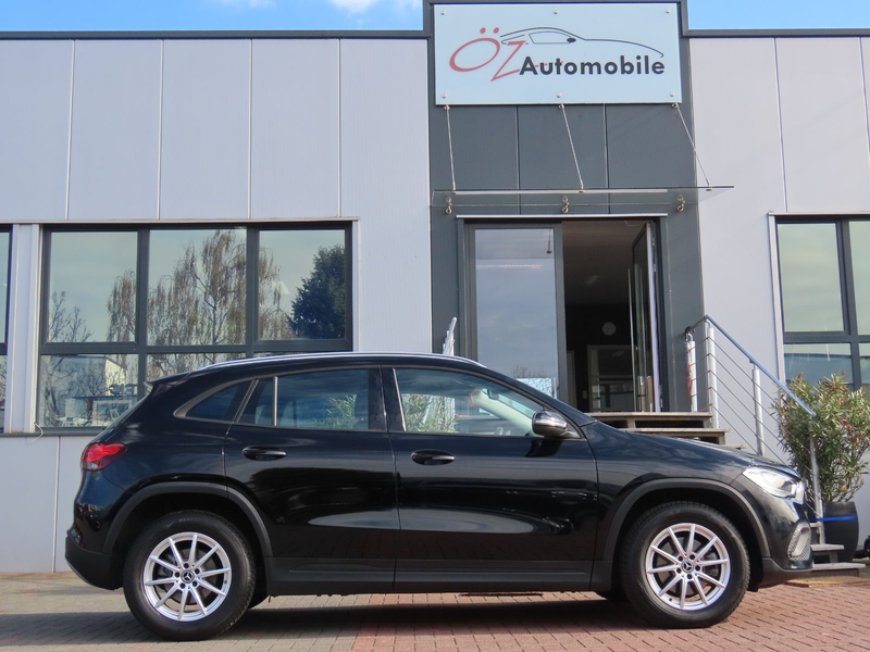 Mercedes-Benz GLA 180 d Autom. Leder Klimaanlage VirtualCockpit — photo 12