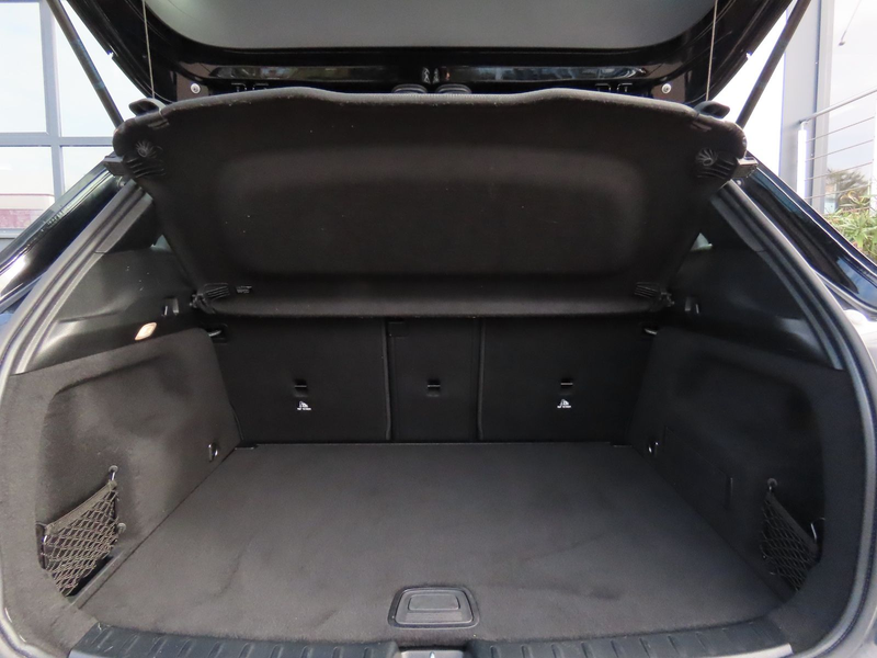 Mercedes-Benz GLA 180 d Autom. Leder Klimaanlage VirtualCockpit — photo 10