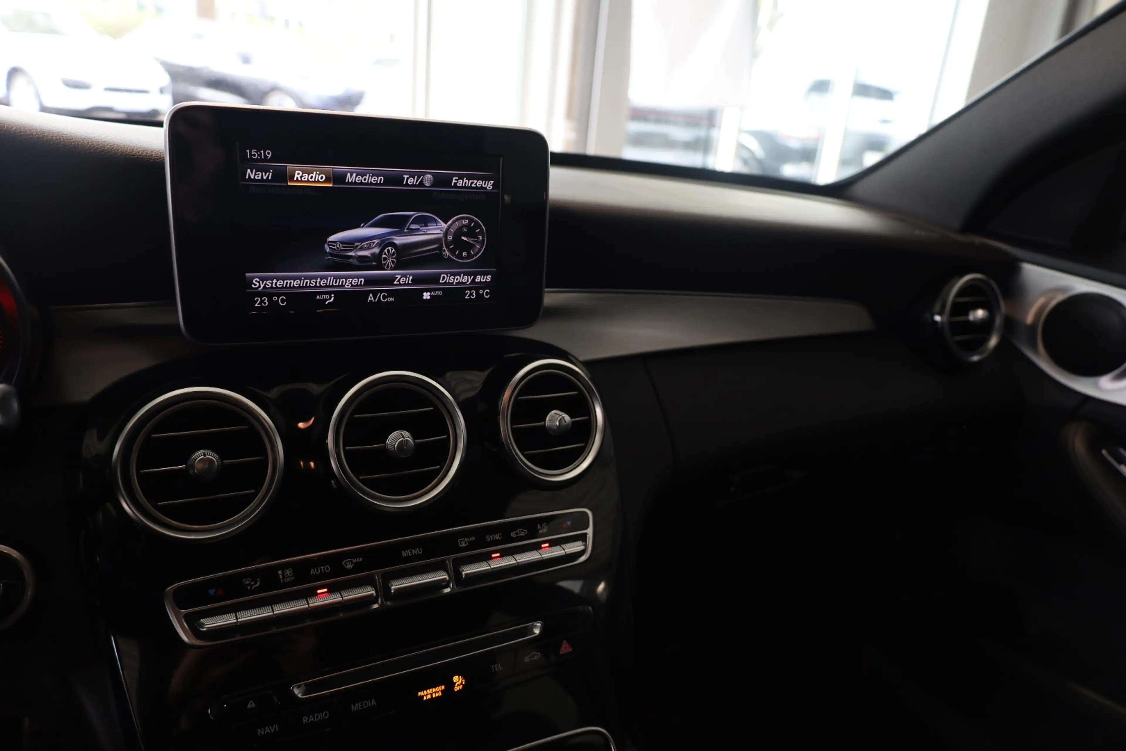 Mercedes-Benz C 220 d 4Matic AMG-LINE Schiebedach*Kamera — photo 23