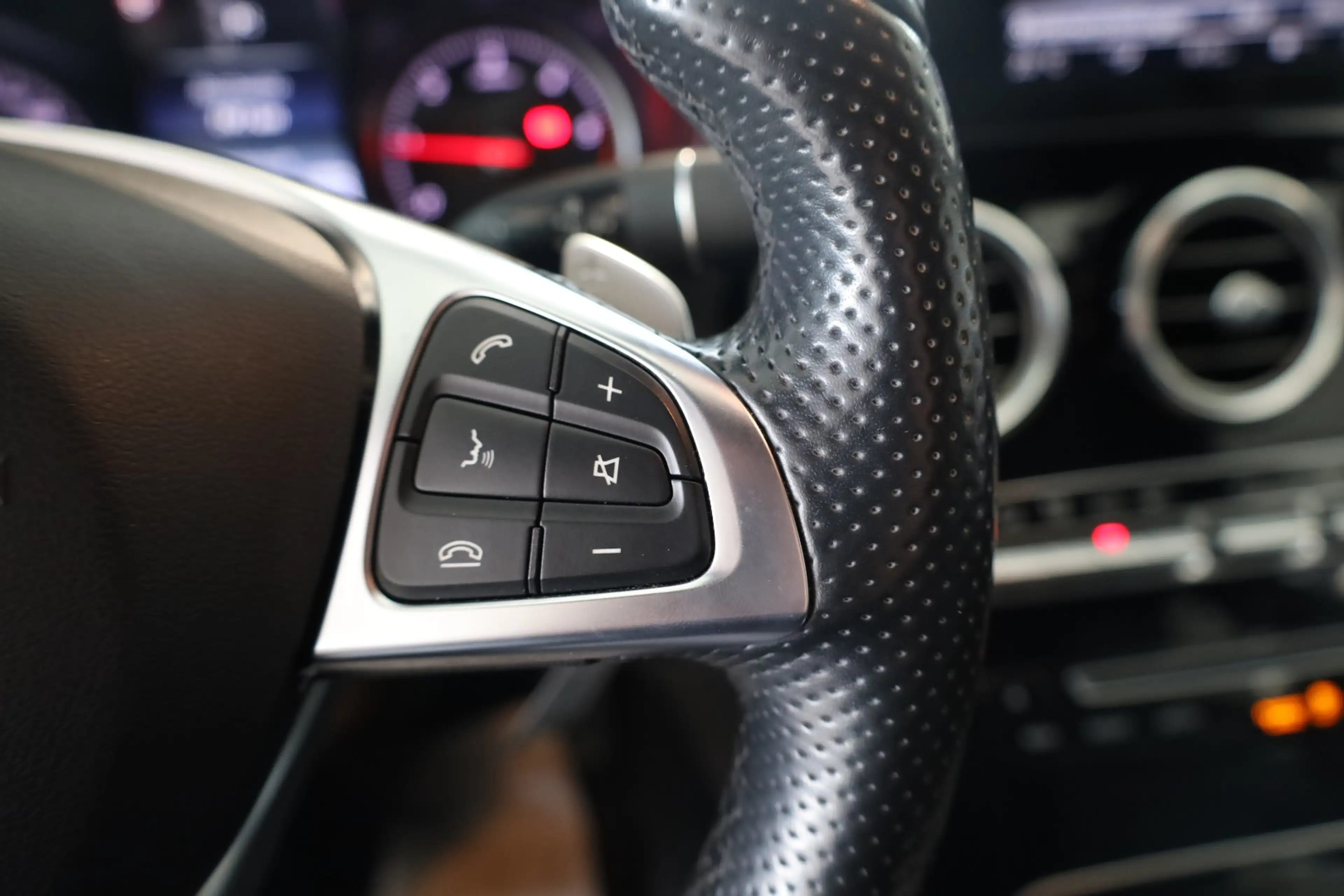 Mercedes-Benz C 220 d 4Matic AMG-LINE Schiebedach*Kamera — photo 19