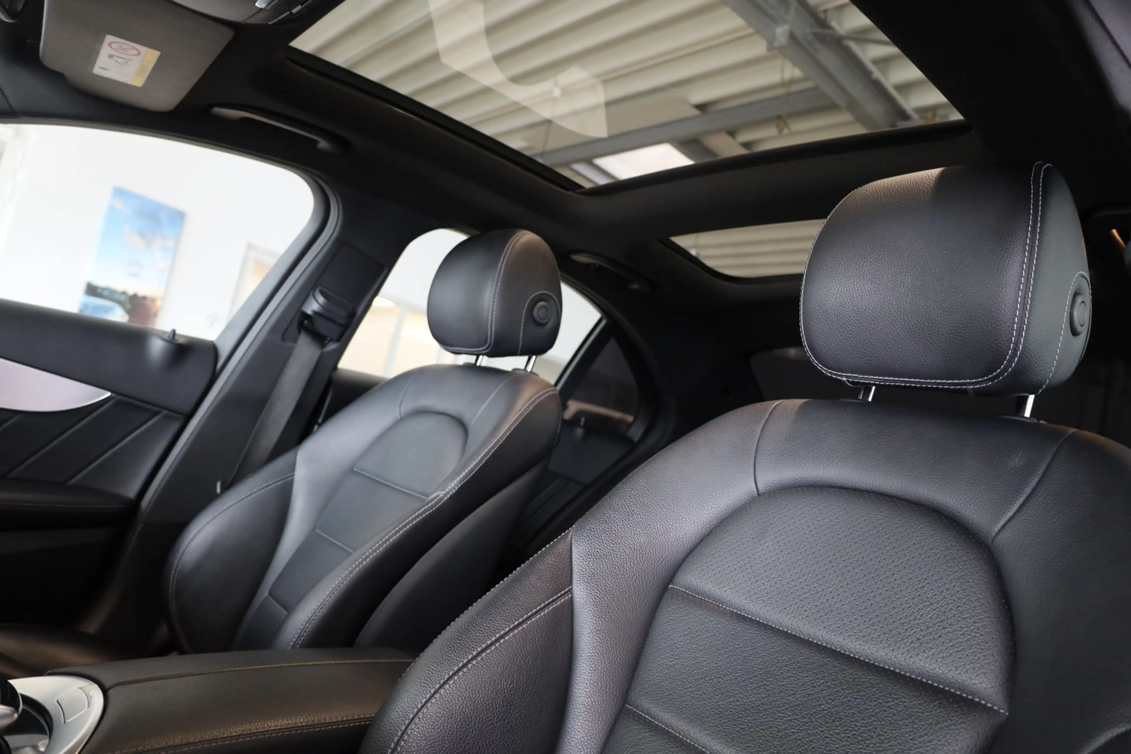 Mercedes-Benz C 220 d 4Matic AMG-LINE Schiebedach*Kamera — photo 28