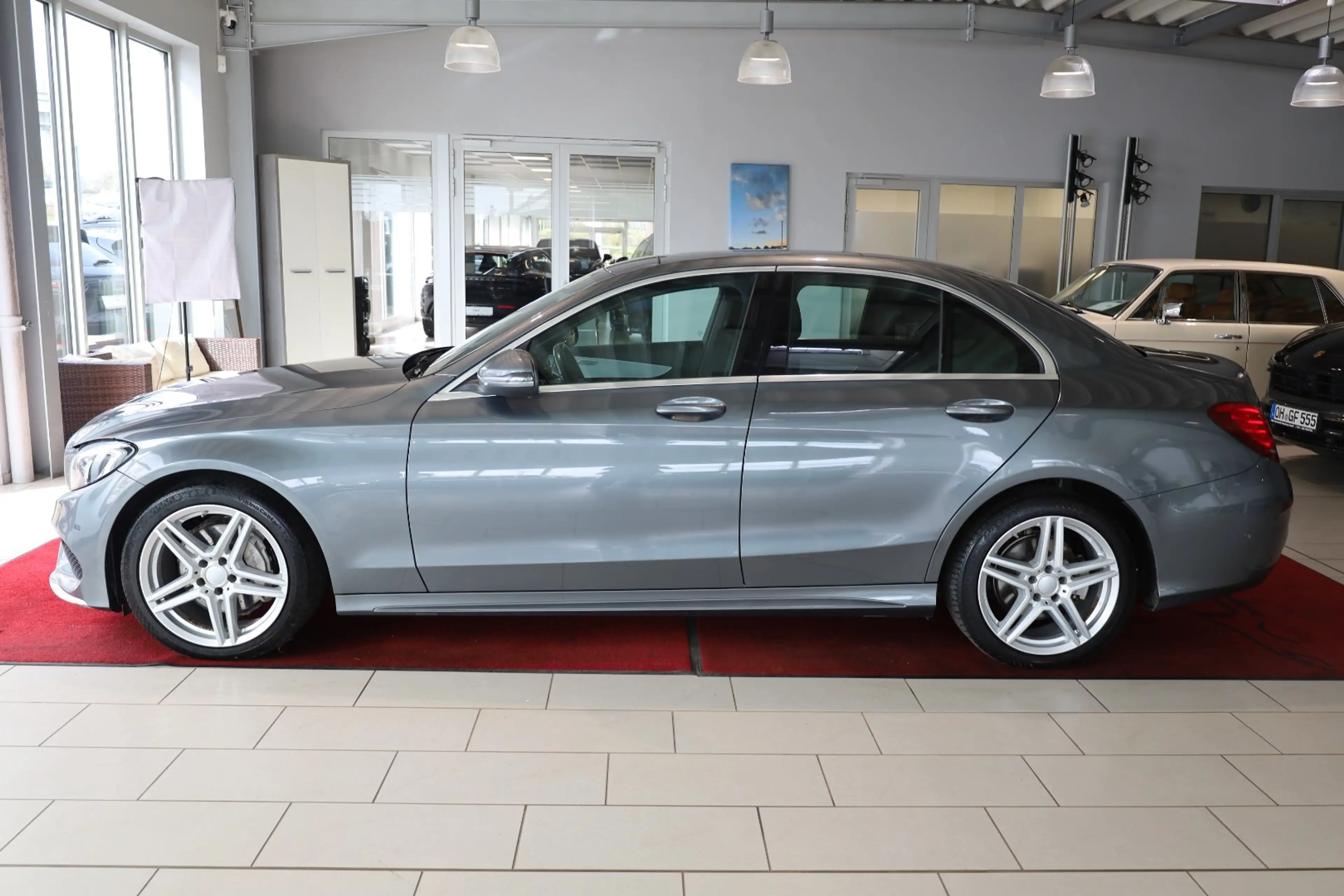 Mercedes-Benz C 220 d 4Matic AMG-LINE Schiebedach*Kamera — photo 2