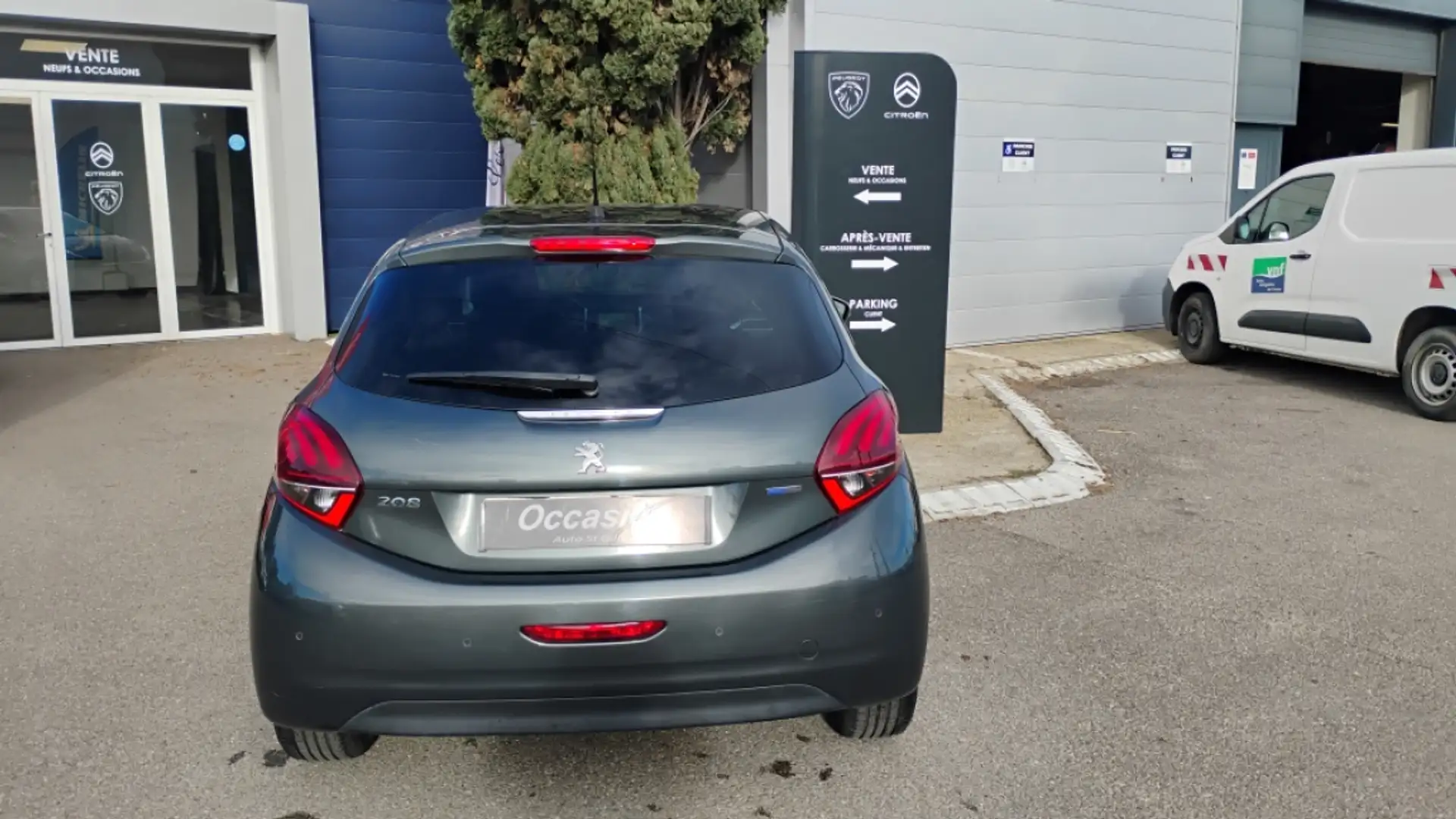 Peugeot 208 1.2 PURE TECH 82 CH STYLE - 2