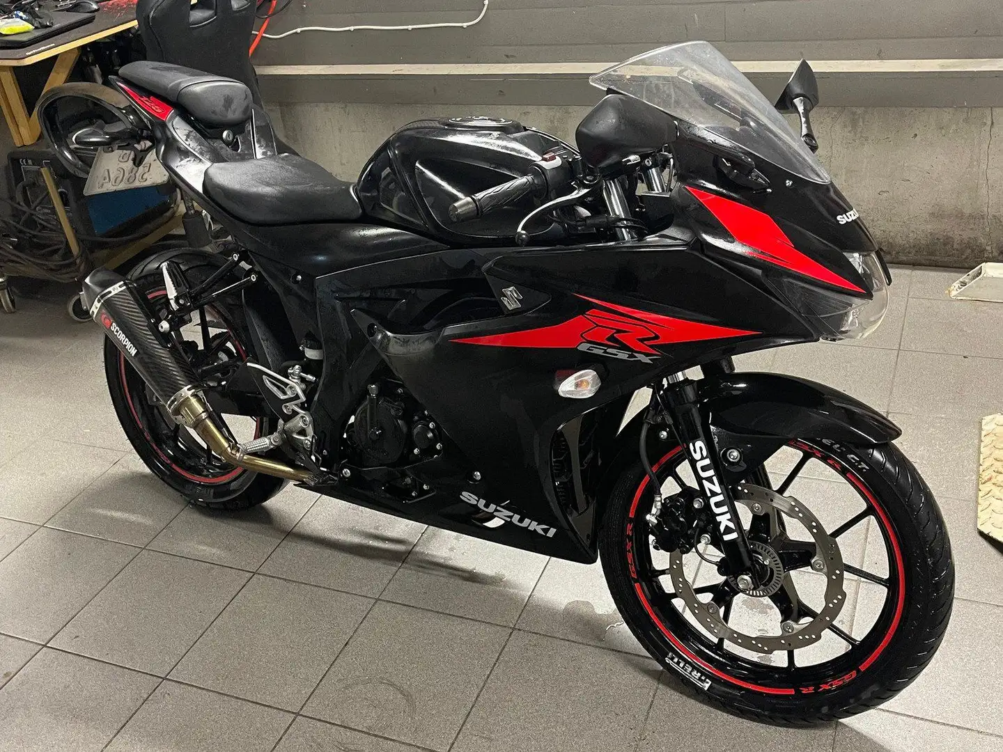 Suzuki GSX-R 125 Black - 1