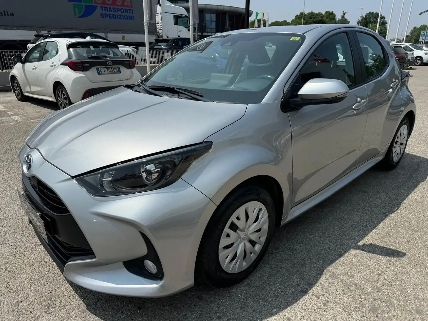 Toyota Yaris 1.5 Hybrid 5 porte Active - 1