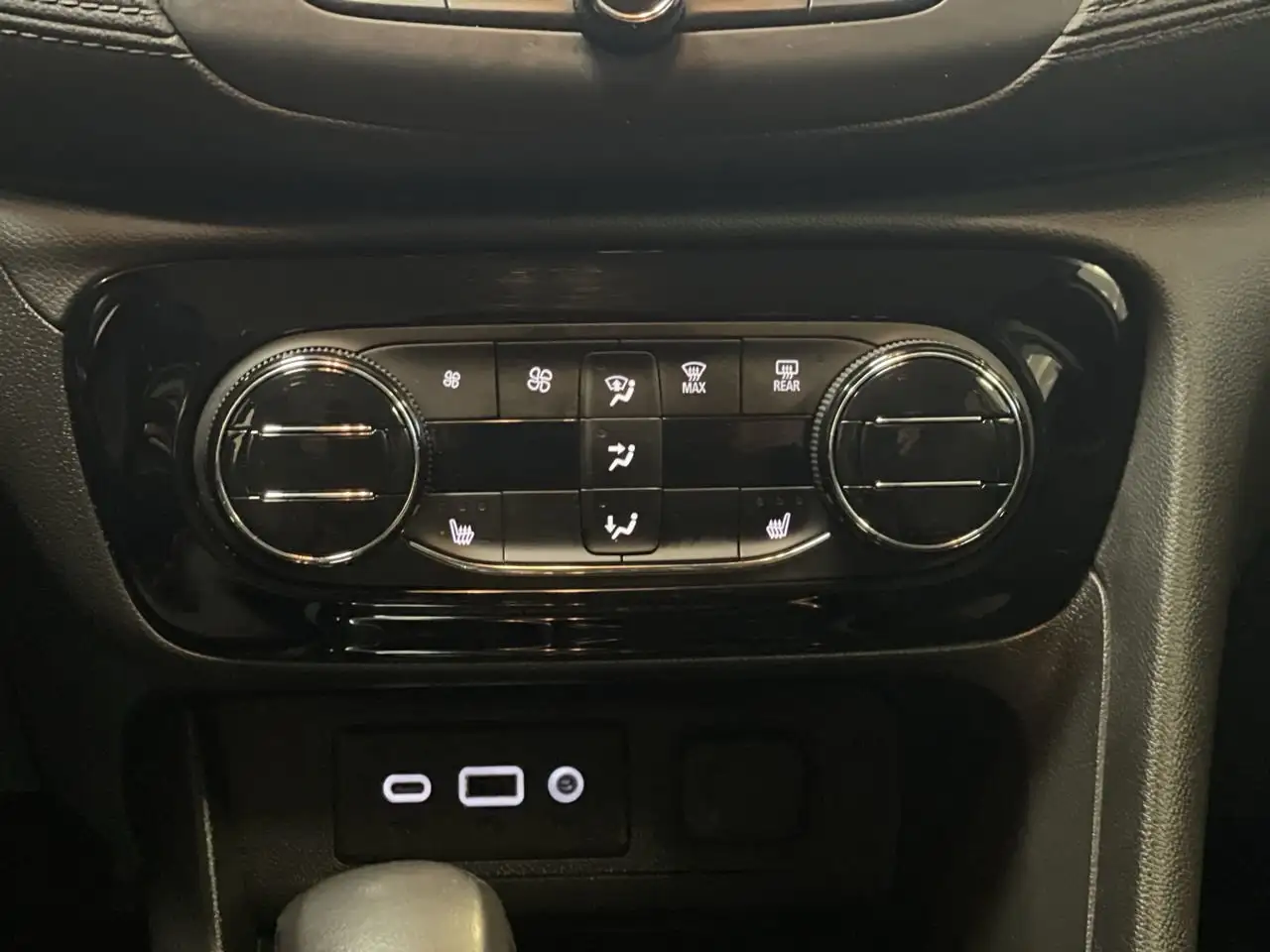 Buick Encore снимка Buick Encore