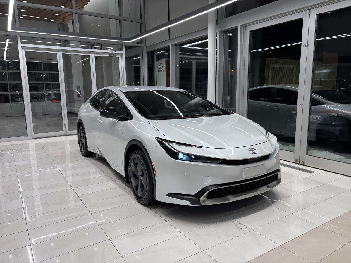2027 Toyota Prius PRIUS HYBRIDE BRANCHABLE SE