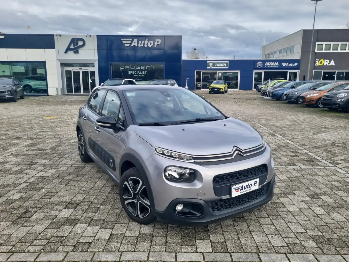 Citroen C3 PureTech 82 S&S Shine Gris - 2