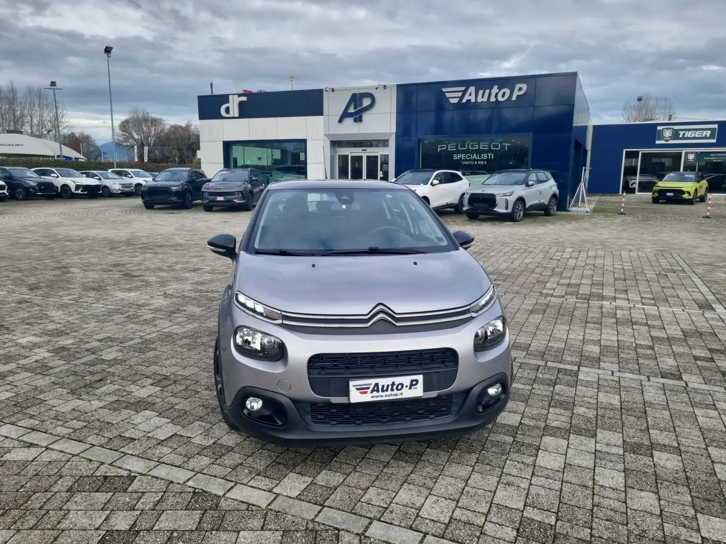 Citroen C3 PureTech 82 S&S Shine Gris - 1