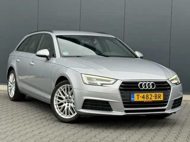 Audi A4 view 2
