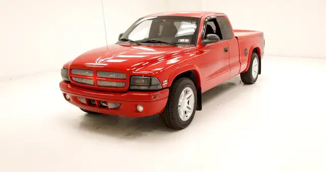 Dodge Dakota Club Cab Pickup