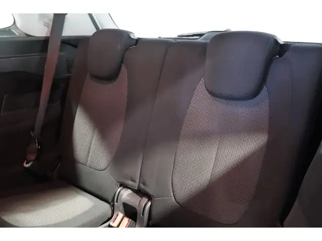BMW 2 Series view 13