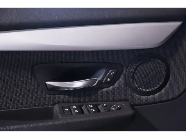 BMW 2 Series view 9