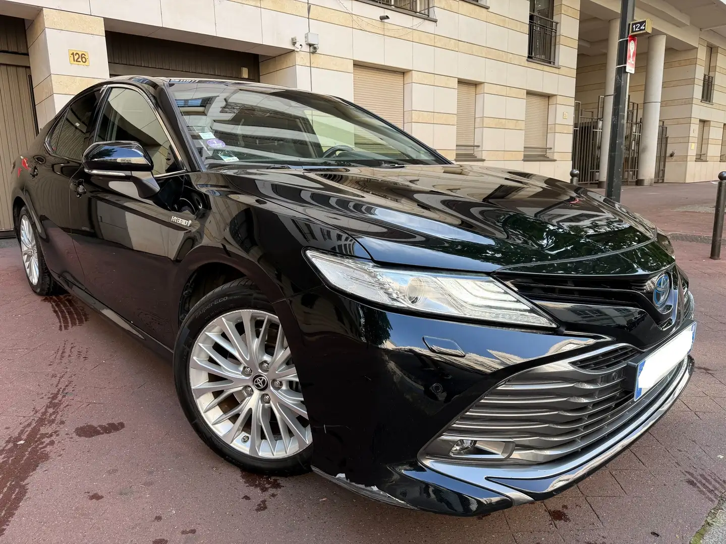 Toyota Camry 17500ht 2.5 HYBRIDE 218CH LOUNGE FULL Noir - 2
