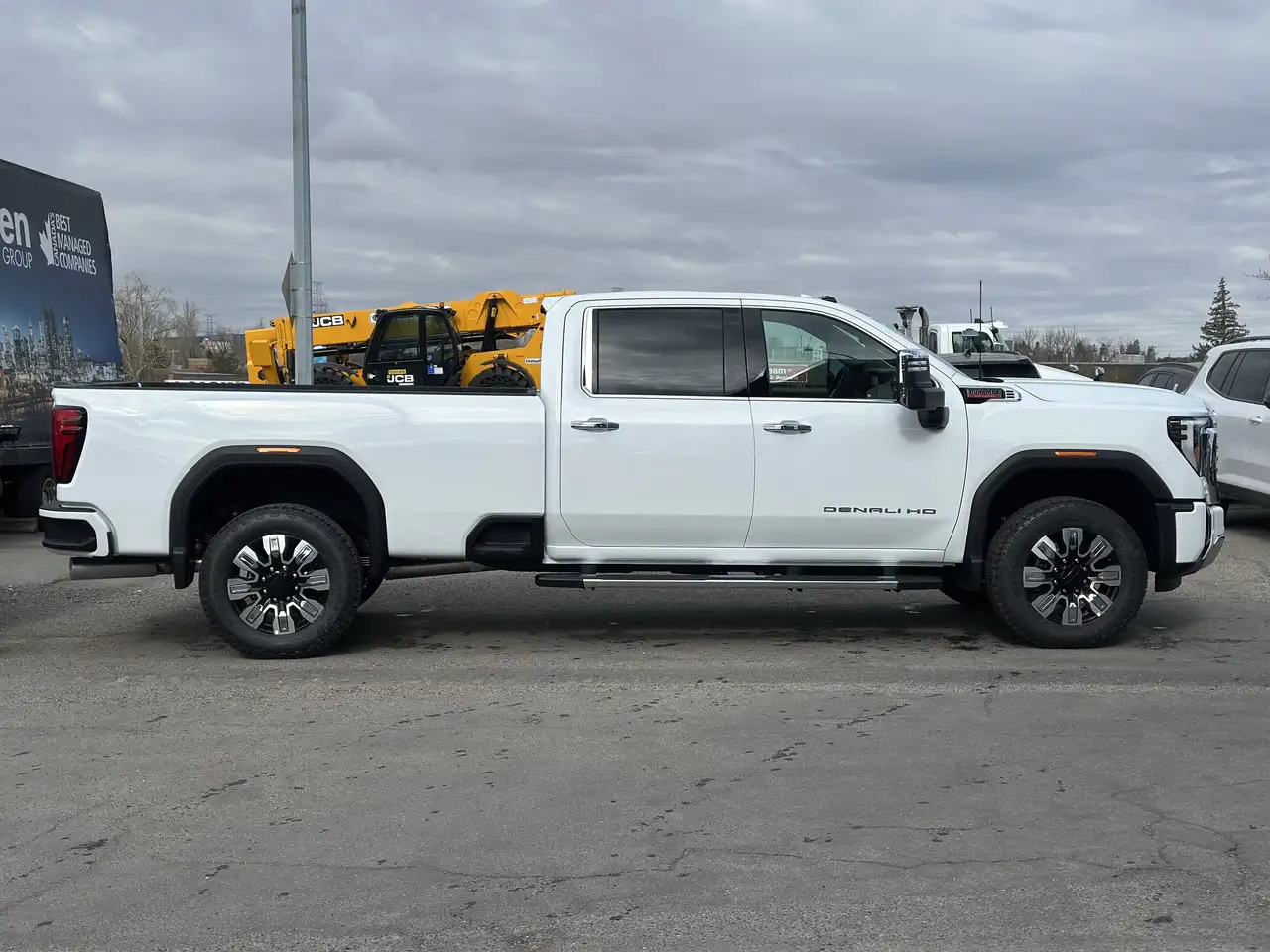 GMC Sierra 3500HD снимка GMC Sierra 3500HD