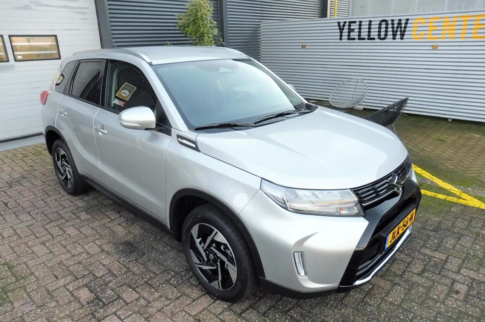 Suzuki Vitara 1.4 Boosterjet Style Smart Hybrid Grijs - 2