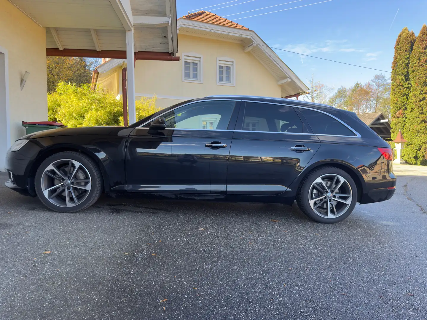Audi A4 A4 Avant 2,0 TDI Design S-tronic Design Schwarz - 2