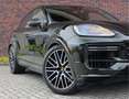 Porsche Cayenne Coupé 4.0 Turbo E-Hybrid | PTS Dark Olive Green - Groen - thumbnail 8