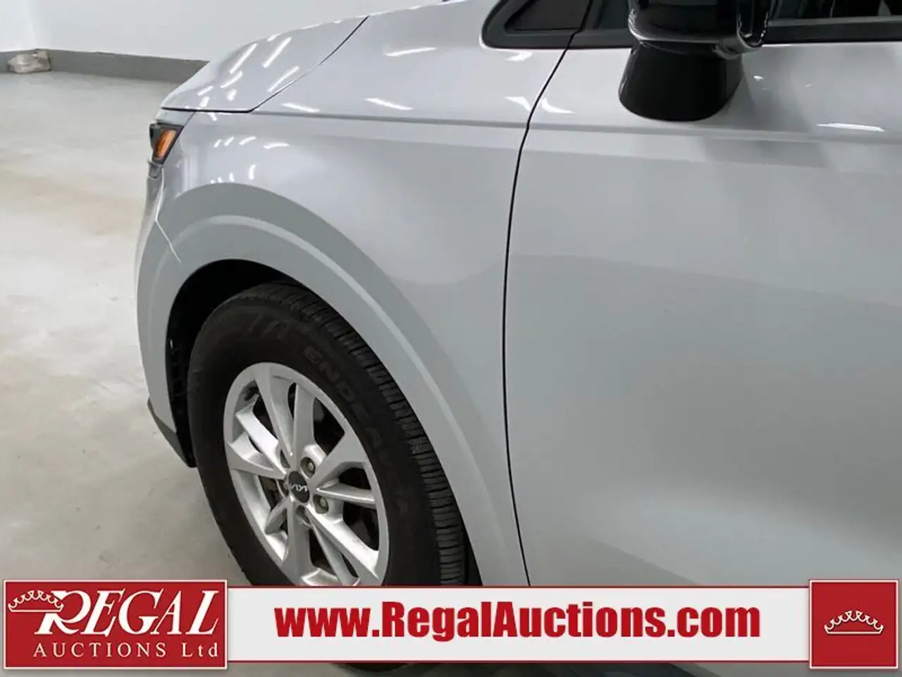 Kia Carnival photo Kia Carnival