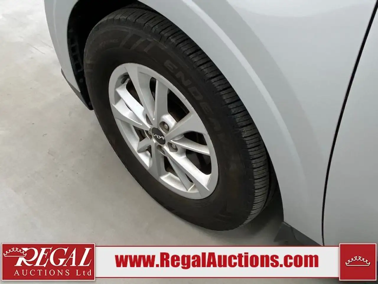 Kia Carnival photo Kia Carnival