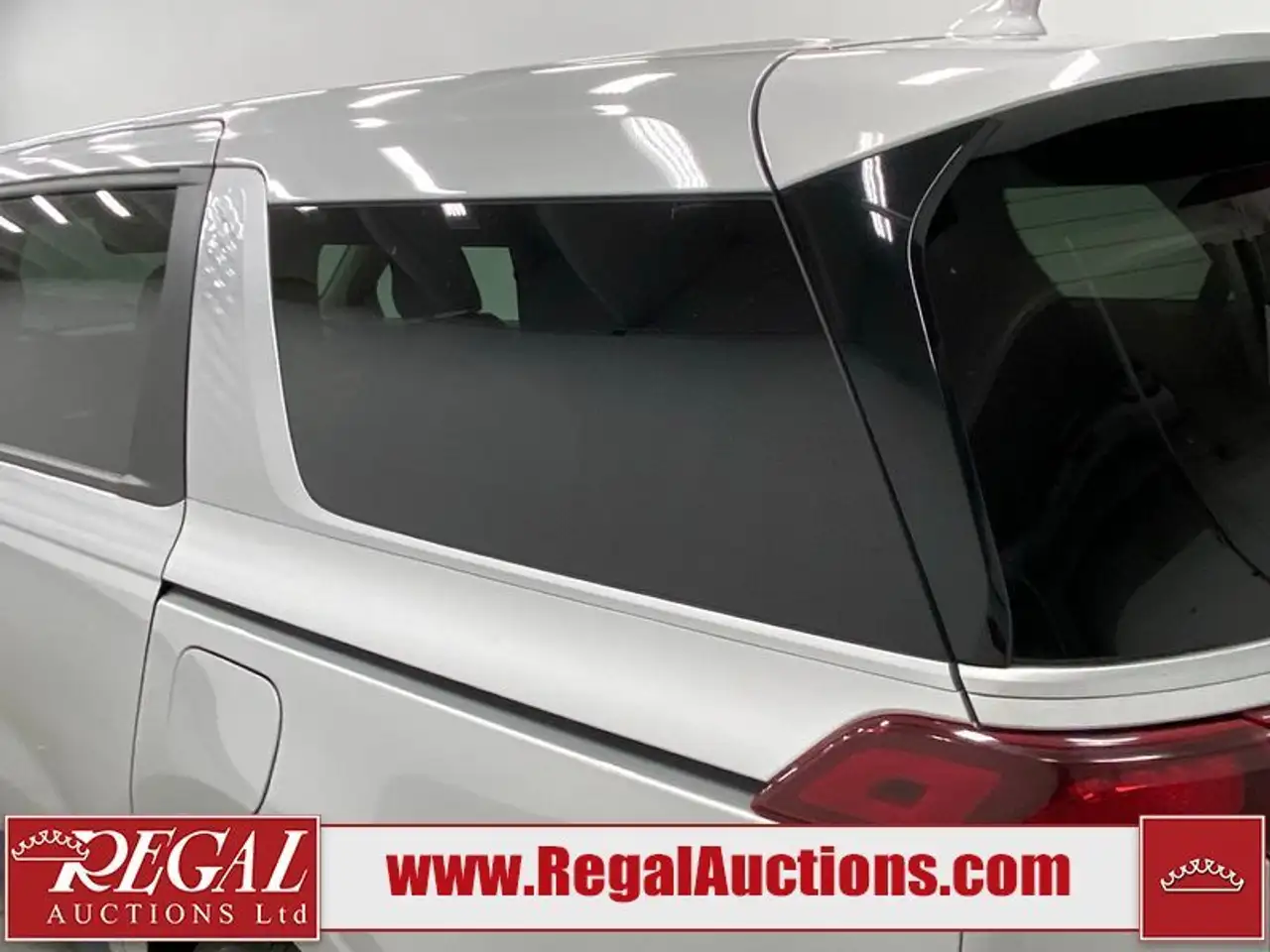 Kia Carnival photo Kia Carnival