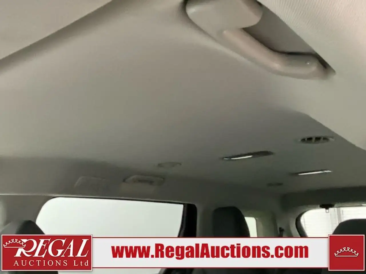 Kia Carnival photo Kia Carnival