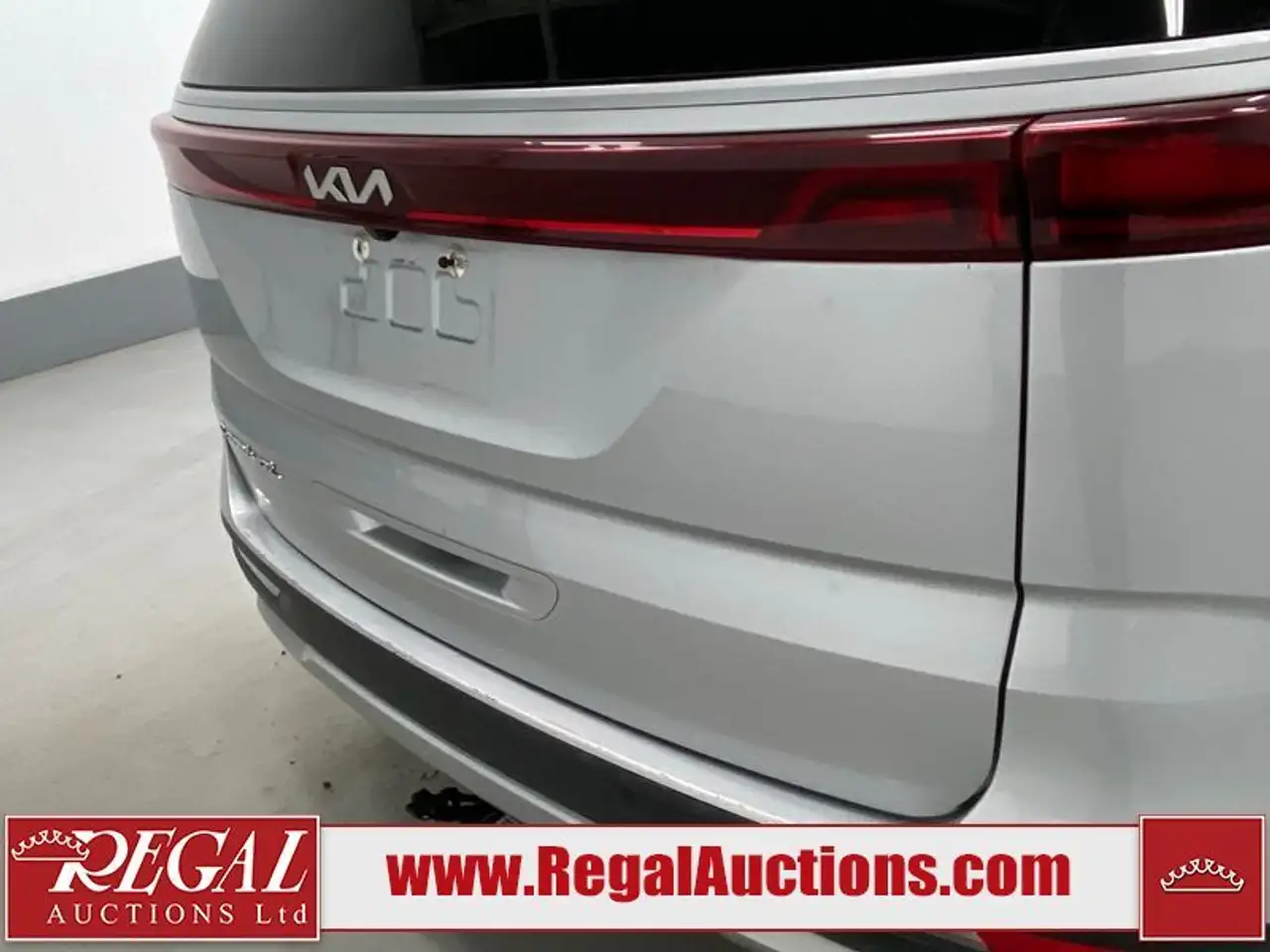 Kia Carnival photo Kia Carnival