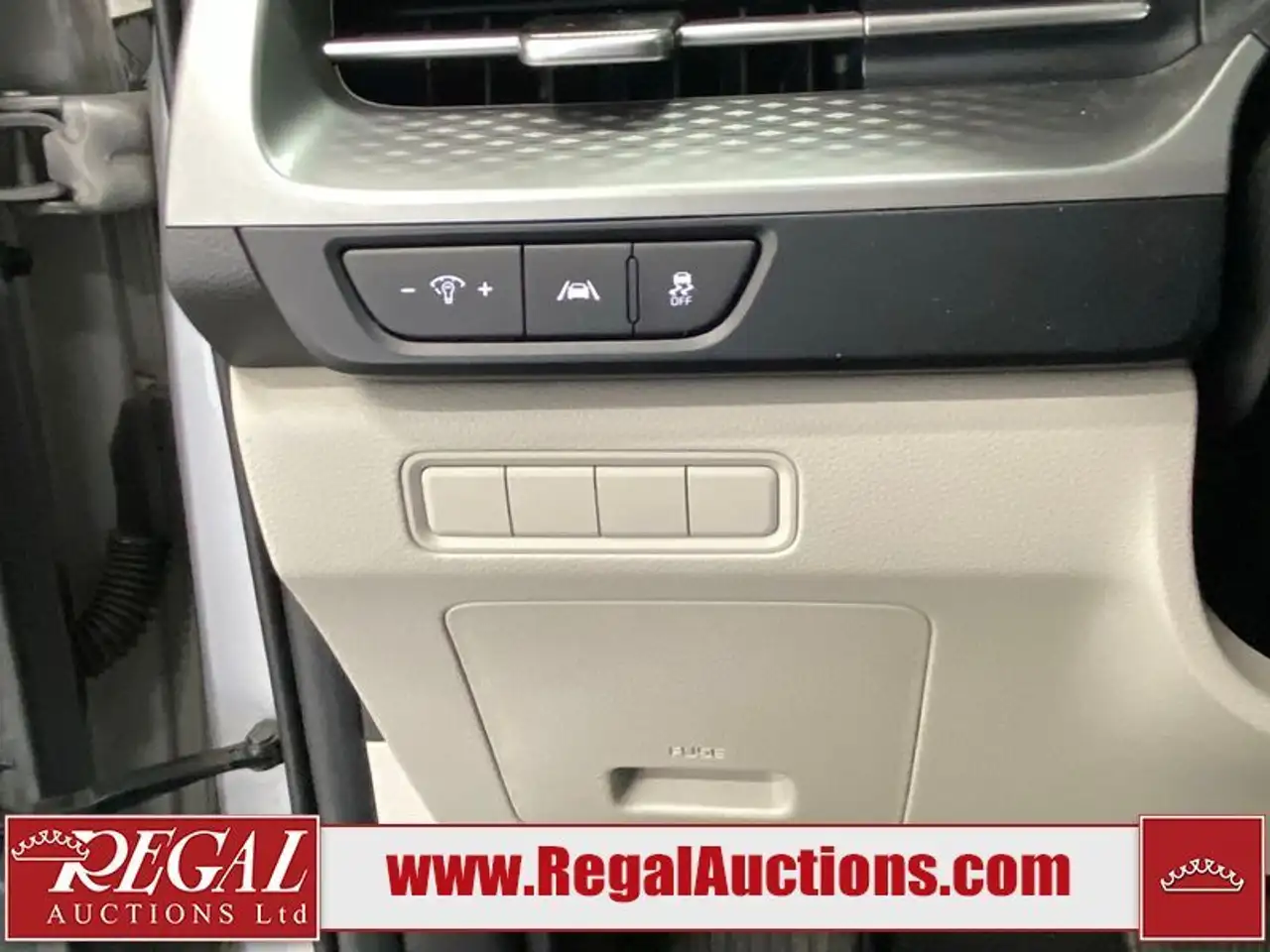 Kia Carnival photo Kia Carnival