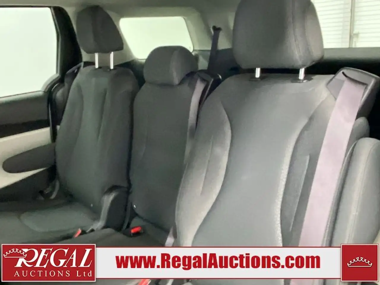 Kia Carnival photo Kia Carnival
