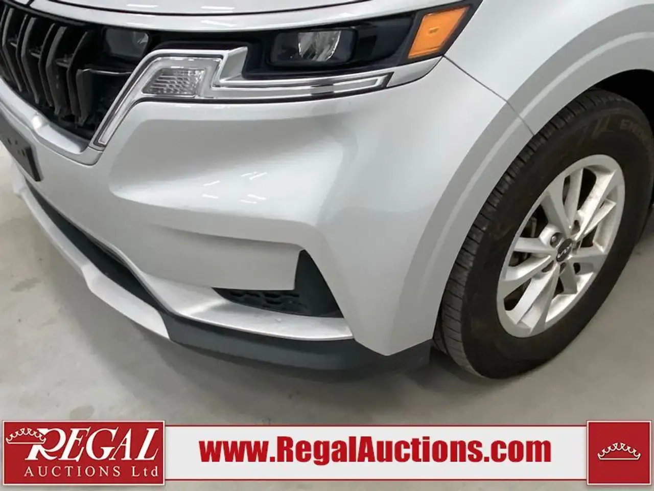Kia Carnival photo Kia Carnival