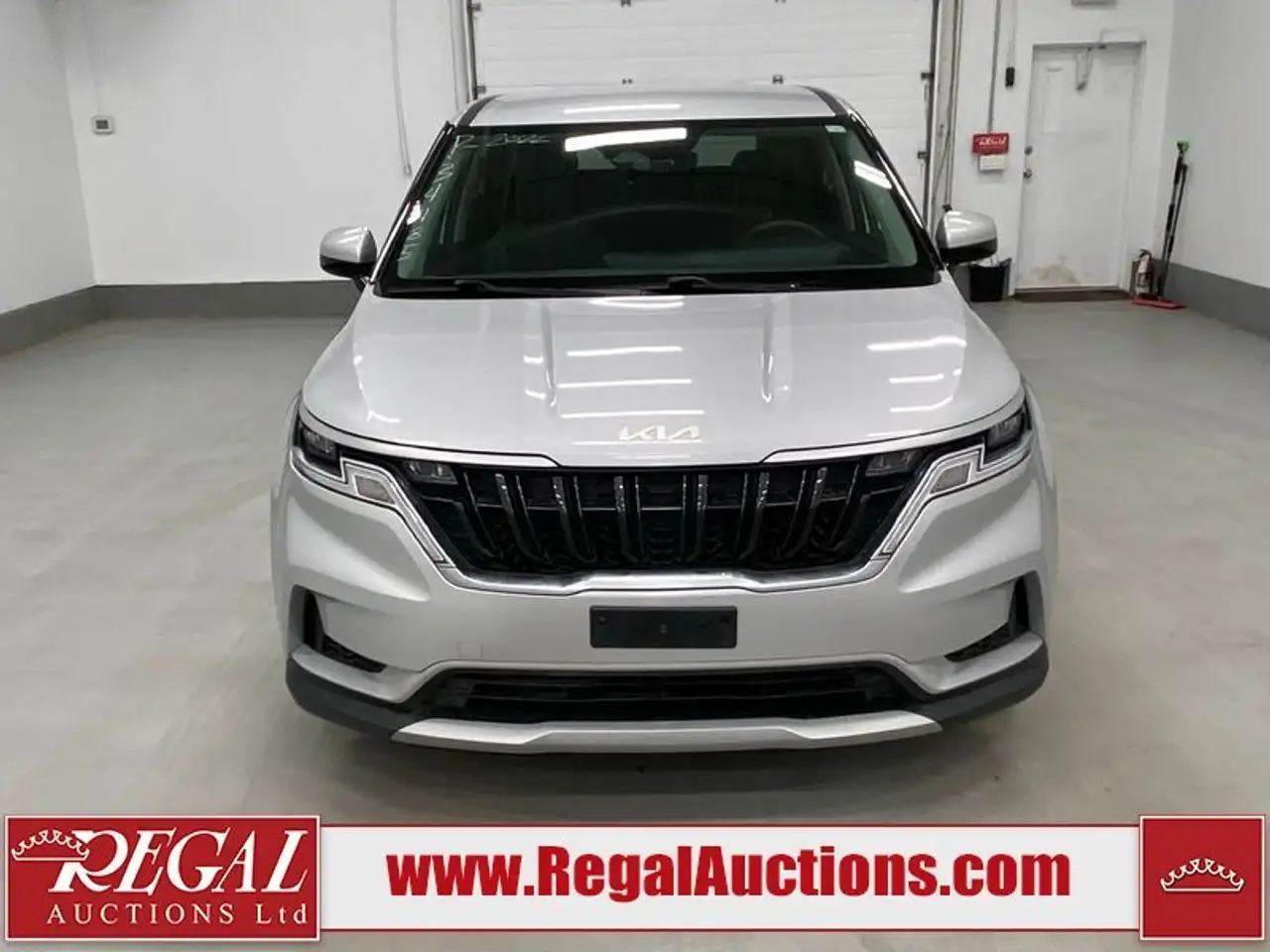 Kia Carnival photo Kia Carnival