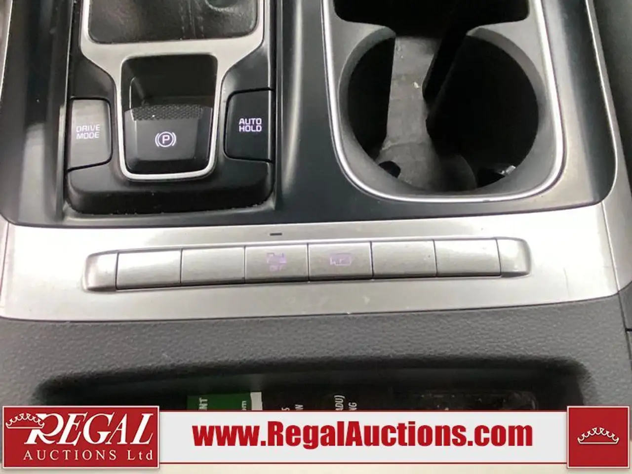 Kia Carnival photo Kia Carnival