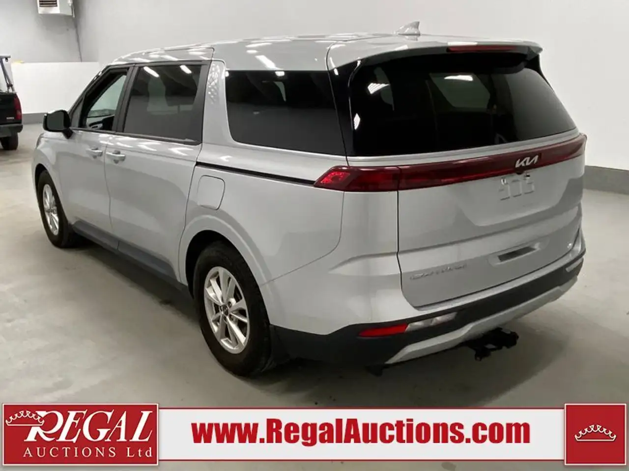 Kia Carnival photo Kia Carnival
