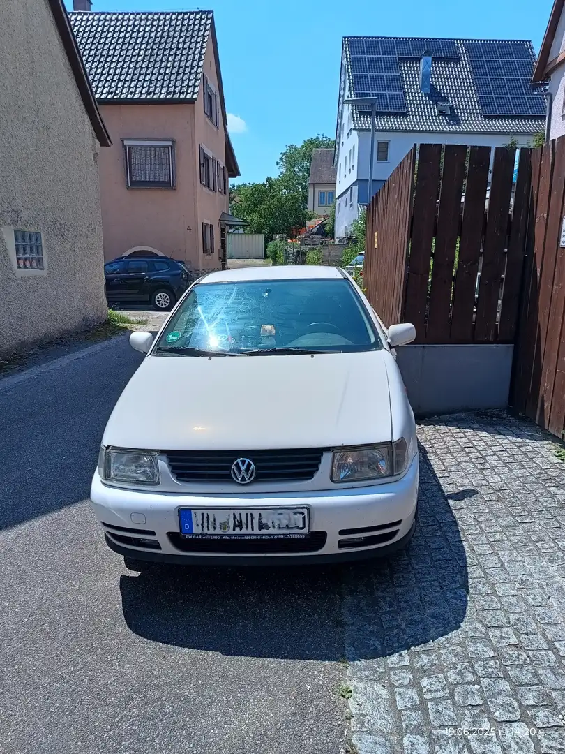 Volkswagen Polo Sedan automatische - 2