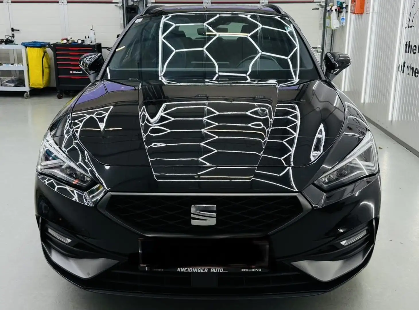 SEAT Leon Sportstourer 1.5 TSI ACT OPF FR Schwarz - 2