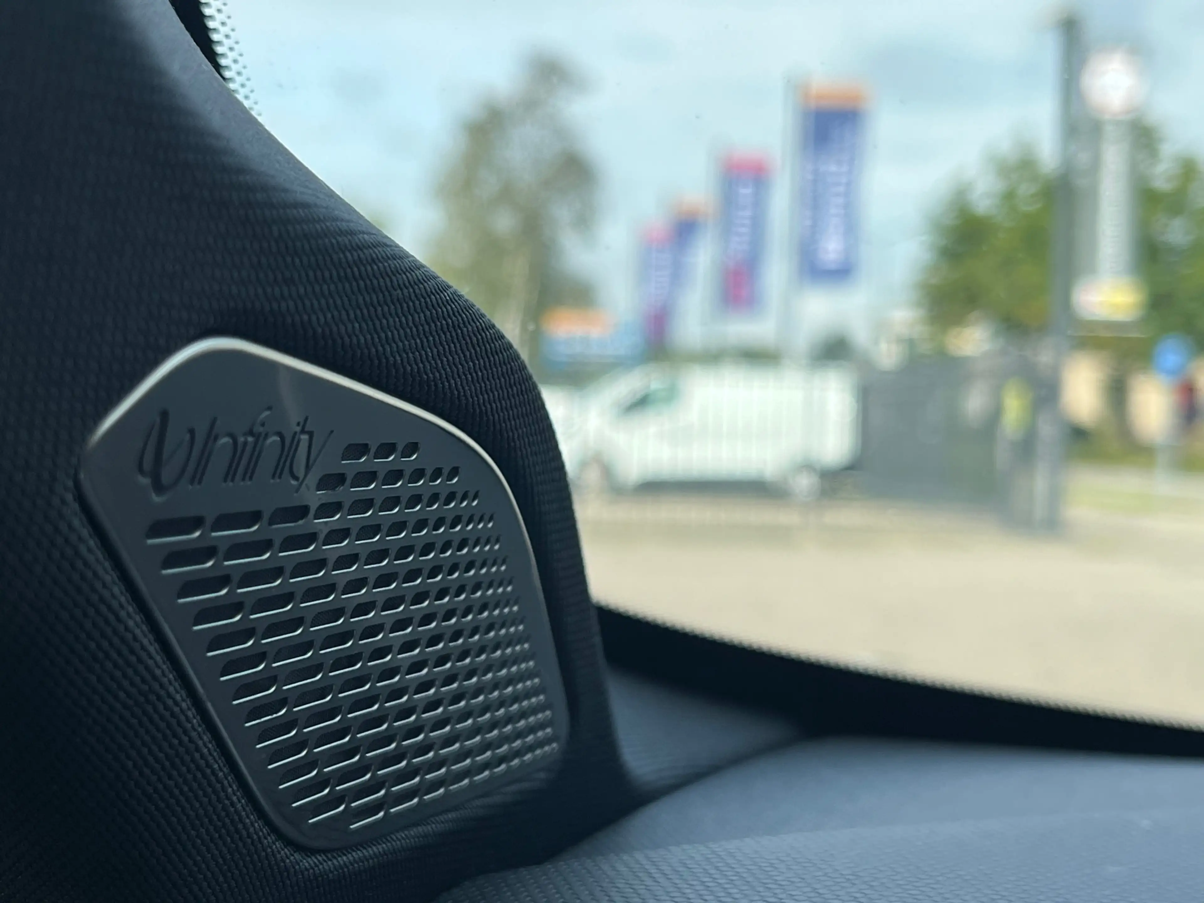 Lynk & Co 01 1.5 261pk PHEV 7DCTH | Black Edition | Orig.NL | Z — photo 14