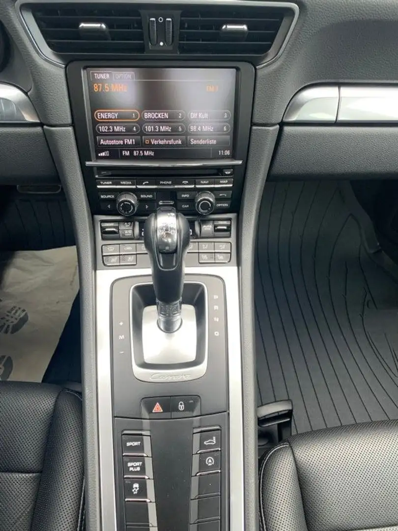 Porsche 991 Carrera,2.Hand,Navi,Sitzbelüft.,Sport Chrono Fekete - 2