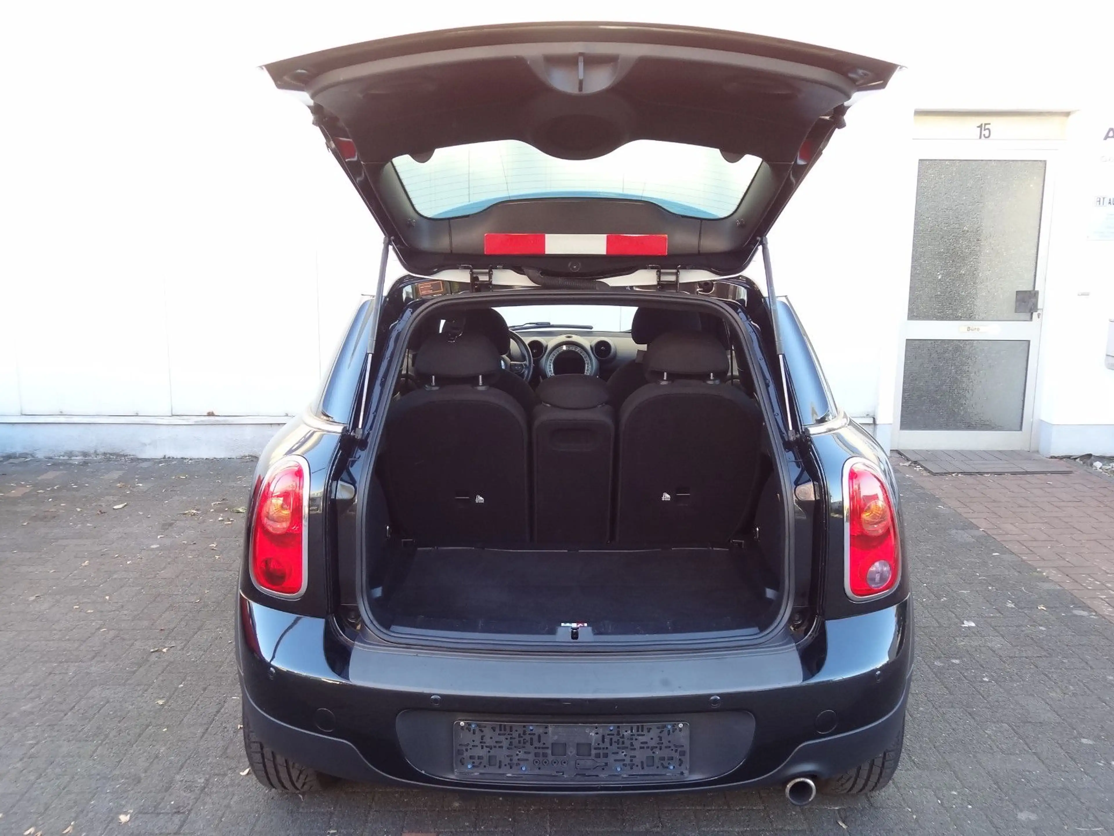 MINI Cooper D Countryman ALL4 Aut./Navi/Xenon/Leder/ — photo 13