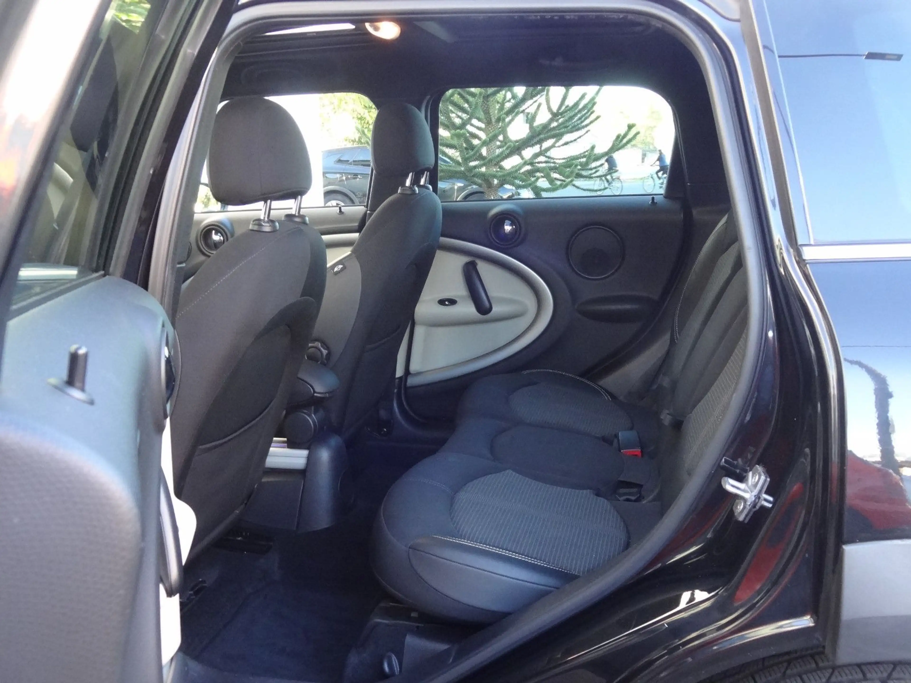 MINI Cooper D Countryman ALL4 Aut./Navi/Xenon/Leder/ — photo 11