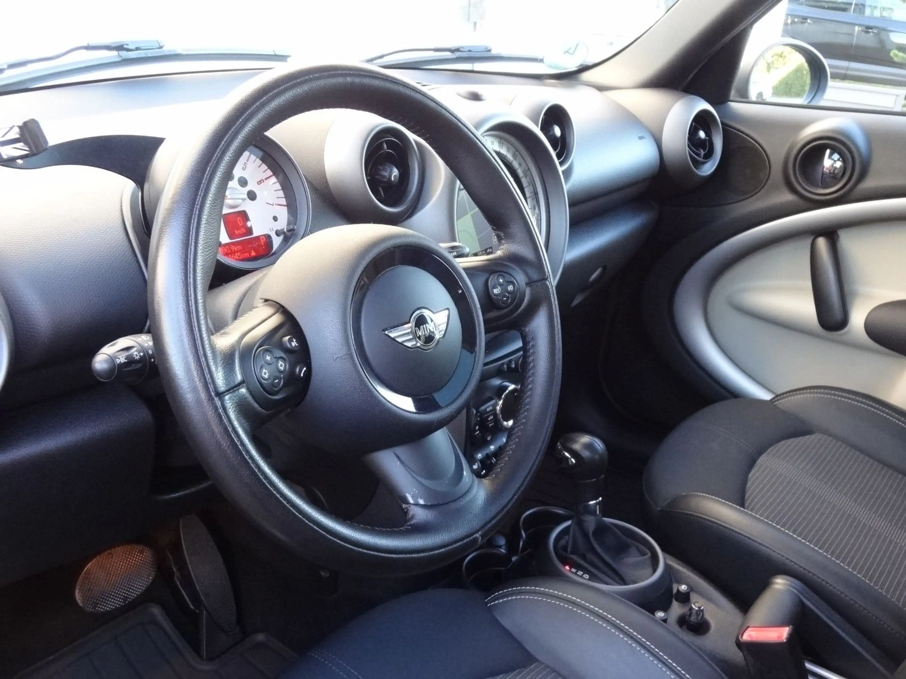 MINI Cooper D Countryman ALL4 Aut./Navi/Xenon/Leder/ — photo 7