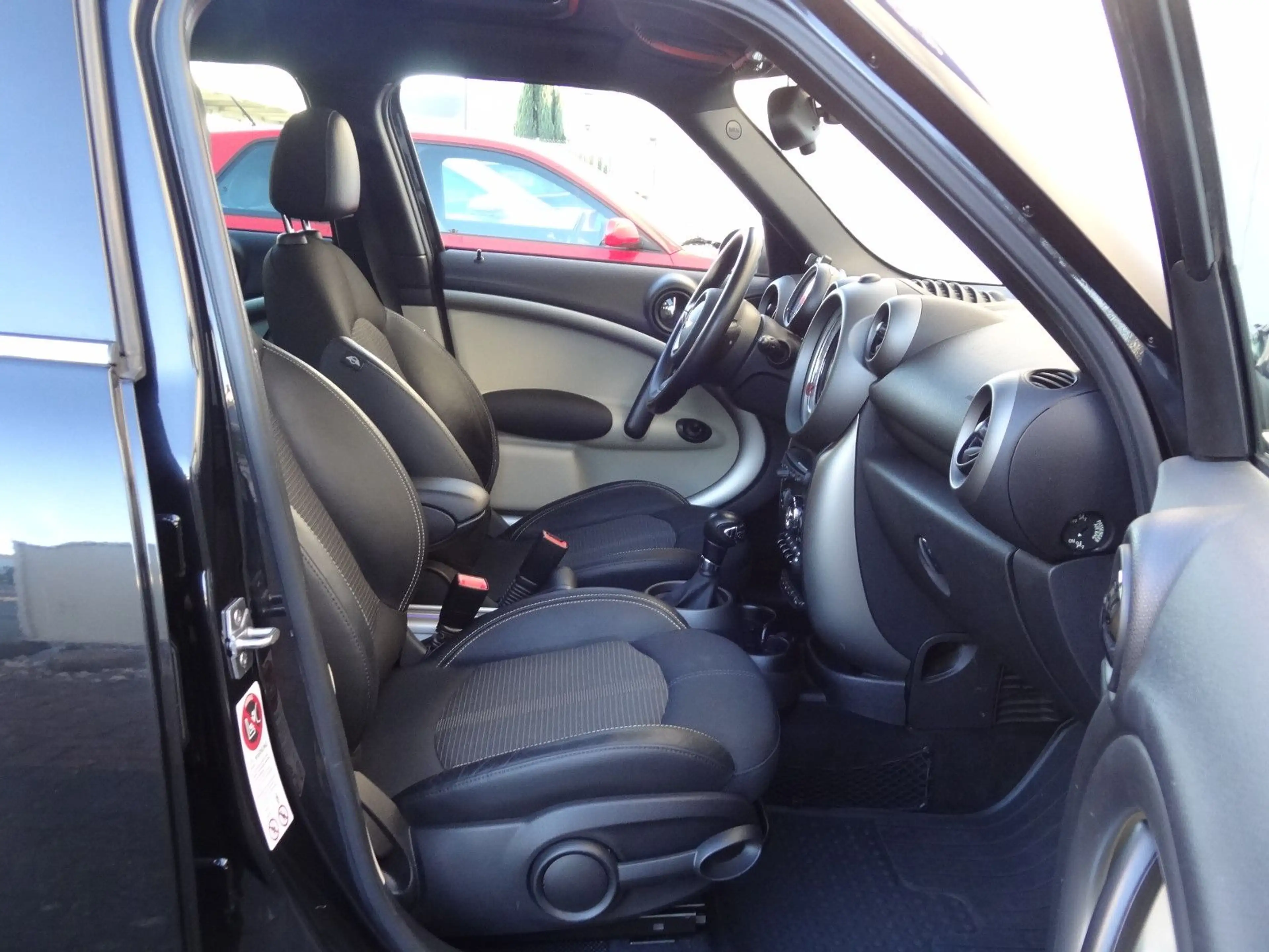MINI Cooper D Countryman ALL4 Aut./Navi/Xenon/Leder/ — photo 9